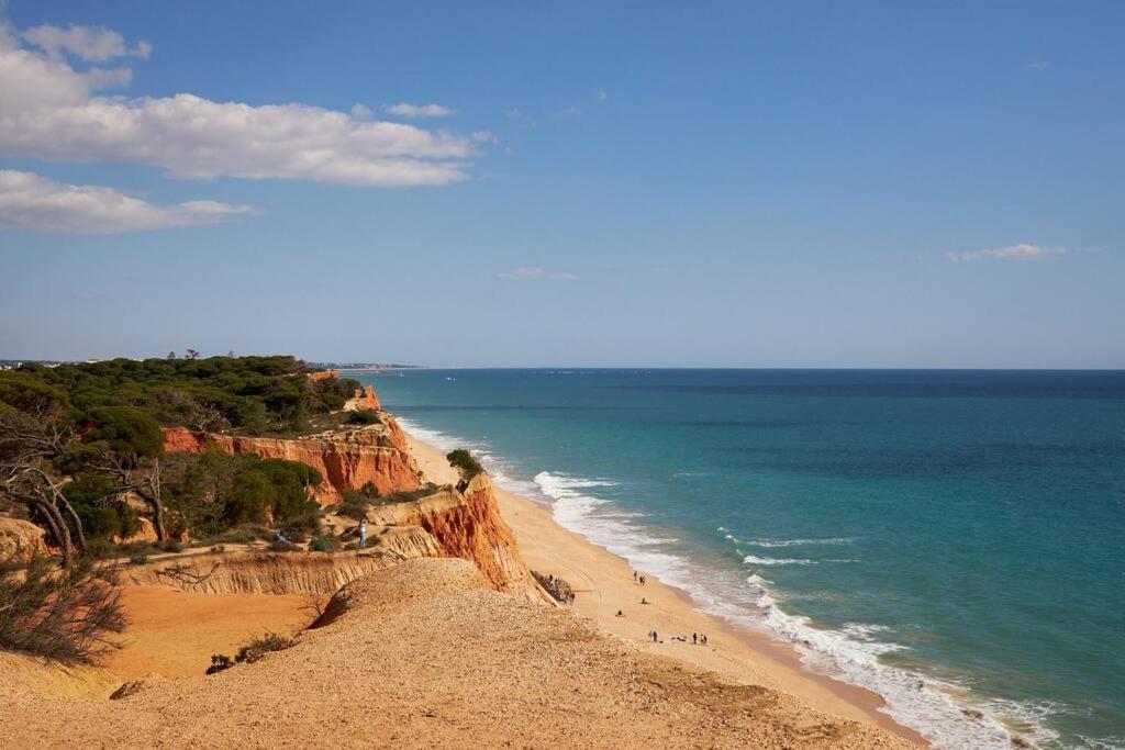 Seaside Serenity Beachside Apartment Albufeira