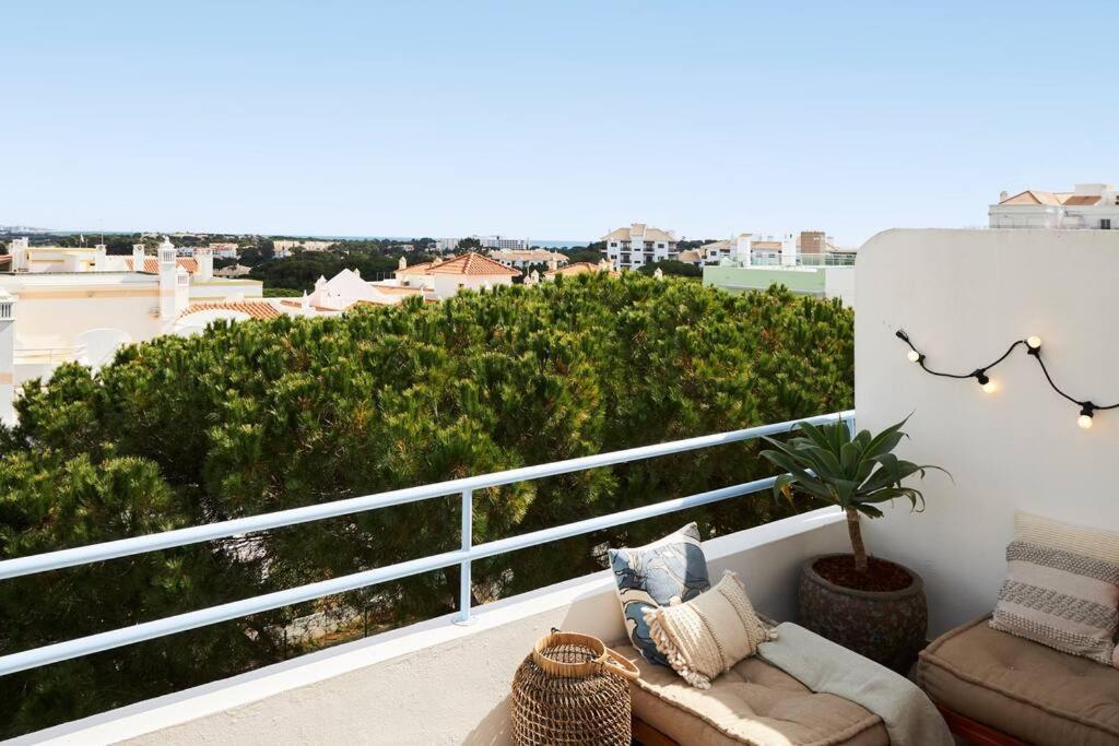 Seaside Serenity Beachside Apartment Albufeira