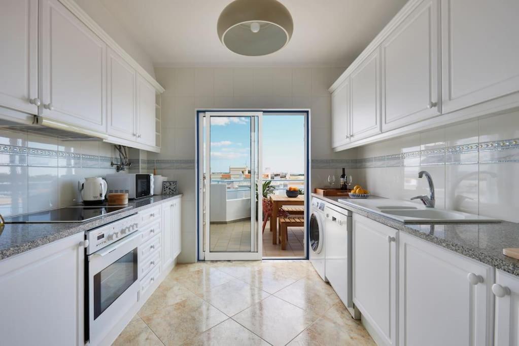 Apartment Seaside Serenity Beachside Albufeira